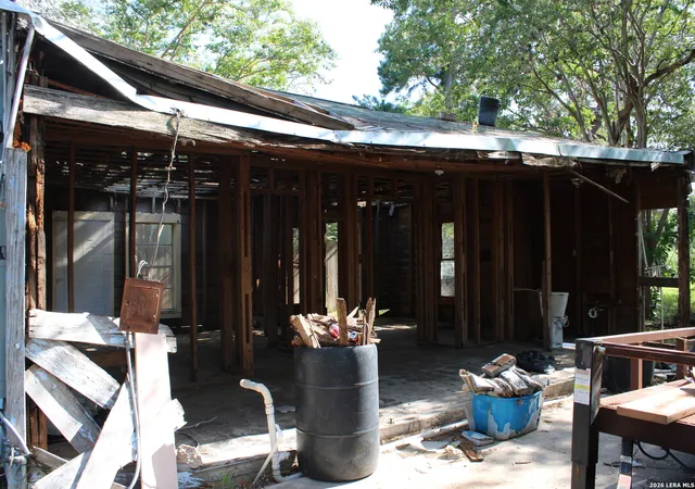 3rd image of 717 Ormand St, Pleasanton, TX 78064 | MLS# 1999404