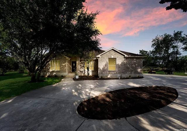 35th image of 9460 Windwood Dr, Boerne, TX 78006 | MLS# 1999420
