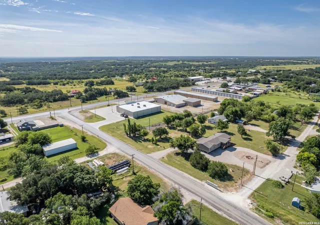4th image of 105 Boyett Dr, Brownwood, TX 76801 | MLS# 1999422