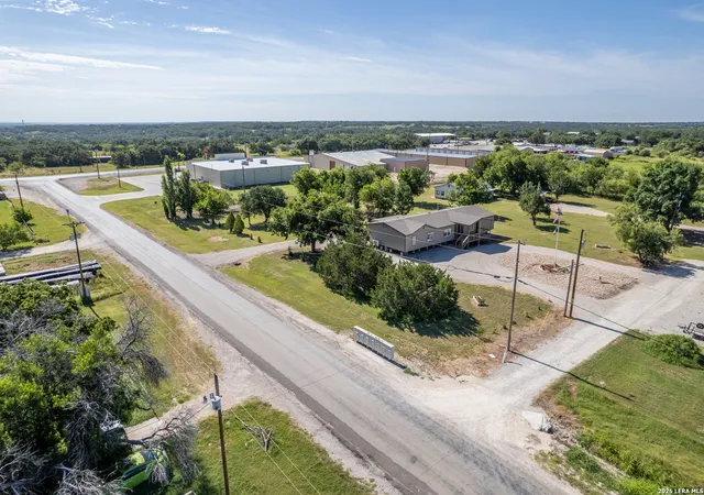 5th image of 105 Boyett Dr, Brownwood, TX 76801 | MLS# 1999422
