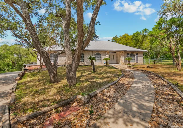 Photo 2 of Sale Pending at 11606 Piccadilly Cir, San Antonio, TX 78251 | MLS# 1999426 | Listing updated on 2026-09-02