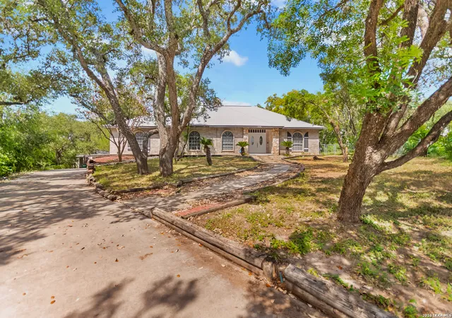 Photo 3 of Sale Pending at 11606 Piccadilly Cir, San Antonio, TX 78251 | MLS# 1999426 | Listing updated on 2026-09-02