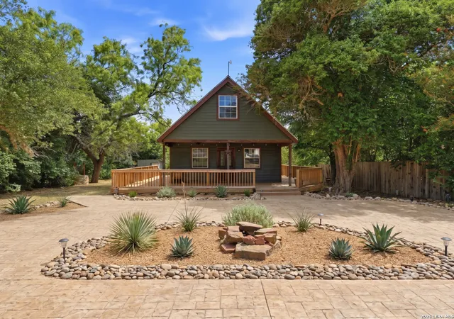 3rd image of 301 Madrona Ln, Bandera, TX 78003 | MLS# 1999430