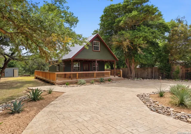 5th image of 301 Madrona Ln, Bandera, TX 78003 | MLS# 1999430