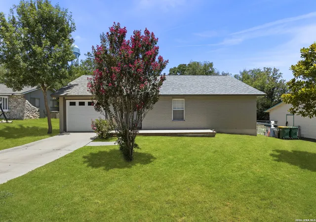 Photo 3 of Single family home for sale at 7613 Leafy Hollow Ct, Live Oak, TX 78233 | MLS# 1999481 | Listing updated on 2026-07-31