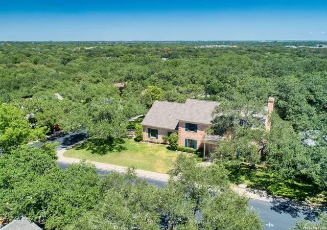 Photo 4 of Single family home for sale at 13110 Hunters Spring St, San Antonio, TX 78230 | MLS# 1999497 | Listing updated on 2026-09-15