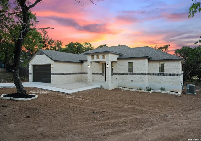 Photo 3 of Single family home for sale at 333 Eagle Rock Rd, Spring Branch, TX 78070 | MLS# 1999509 | Listing updated on 2026-09-15