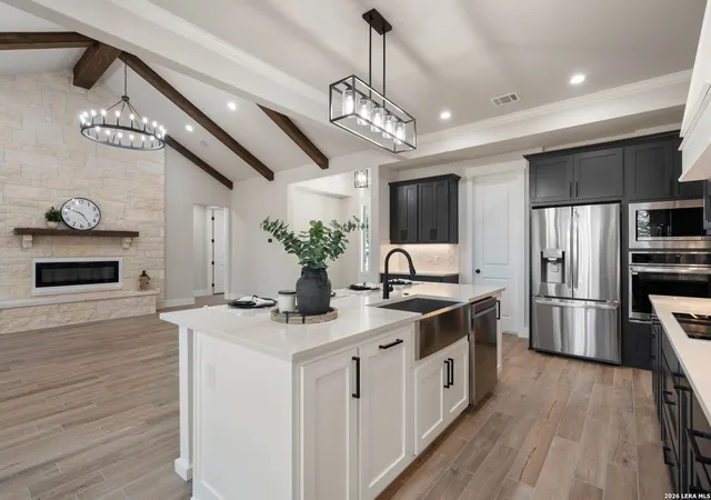 Photo 4 of Single family home for sale at 333 Eagle Rock Rd, Spring Branch, TX 78070 | MLS# 1999509 | Listing updated on 2026-09-25