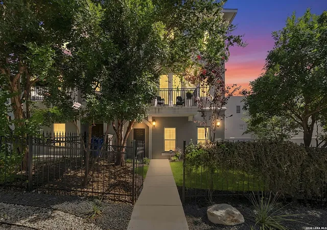1st image of 215 E Mulberry #215-2, San Antonio, TX 78212 | MLS# 1999584