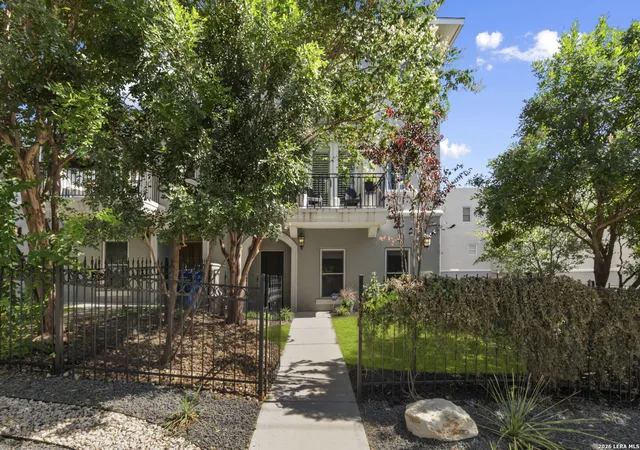 3rd image of 215 E Mulberry #215-2, San Antonio, TX 78212 | MLS# 1999584