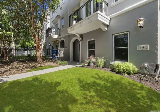 4th image of 215 E Mulberry #215-2, San Antonio, TX 78212 | MLS# 1999584
