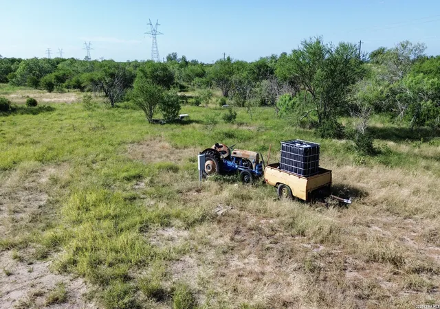 12th image of 1353 County Road 153, Kenedy, TX 78119 | MLS# 1999614