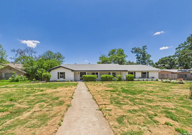 Photo 2 of Single family home for sale at 226 Gardenview, Castle Hills, TX 78213 | MLS# 1999623 | Listing updated on 2026-08-05