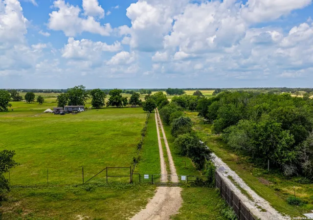 5th image of 5501 Old Colony Line Rd, Lockhart, TX 78644 | MLS# 1999632