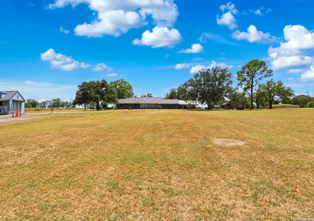 4th image of 3777 San Marcos, Luling, TX 78648 | MLS# 1999633