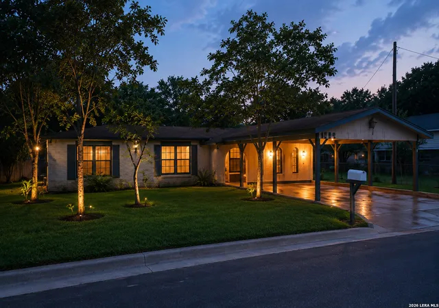1st image of 1309 N Avenue E, Beeville, TX 78102 | MLS# 1999635