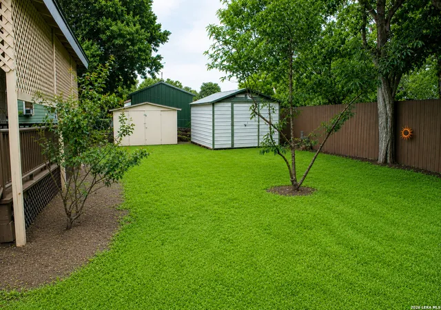 25th image of 1309 N Avenue E, Beeville, TX 78102 | MLS# 1999635