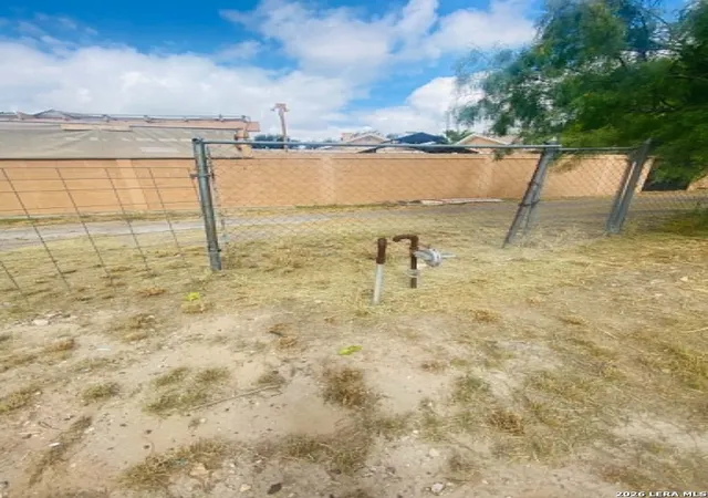 5th image of 787 E Webster St, Eagle Pass, TX 78852 | MLS# 1999644