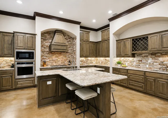 Photo 4 of Single family home for sale at 7938 Colonial Woods, Boerne, TX 78015 | MLS# 1999696 | Listing updated on 2026-09-16