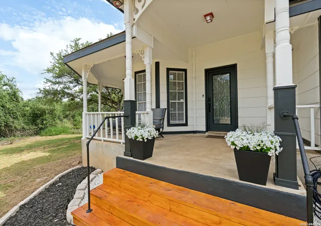 2nd image of 9052 Us Hwy 181 N, Floresville, TX 78114 | MLS# 1999705
