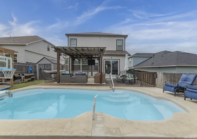 Photo 1 of Sale Pending at 127 Fawn Trce, San Antonio, TX 78253 | MLS# 1999707 | Listing updated on 2026-09-13