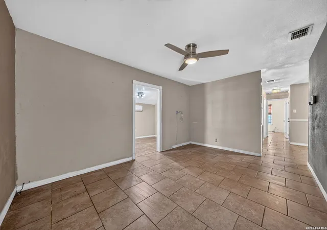 4th image of 158 Lelani St, San Antonio, TX 78242 | MLS# 1999751