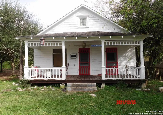 1st image of 104   106 N Harrison Street, Beeville, TX 78102 | MLS# 1999757