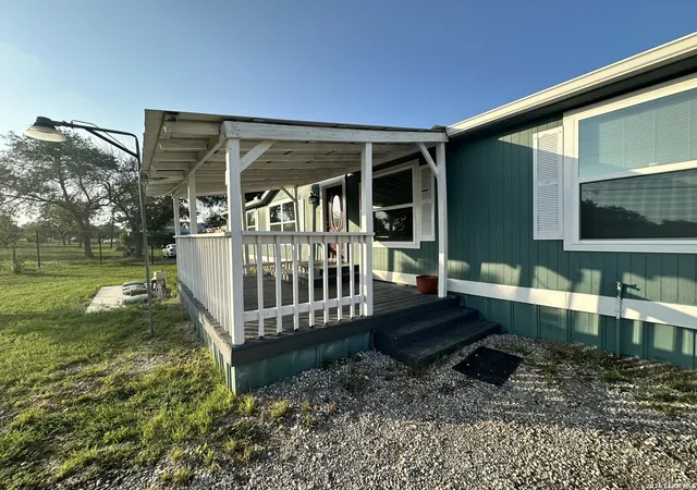 3rd image of 162 Sassman Rd, Marion, TX 78124 | MLS# 1999766