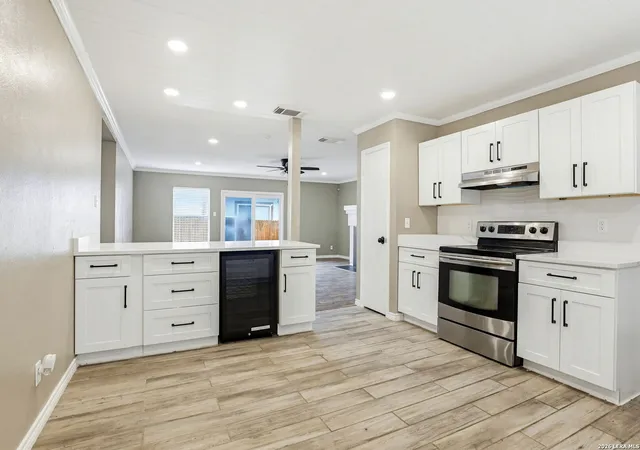 Photo 2 of Single family home for sale at 4543 Stradford Pl, San Antonio, TX 78217 | MLS# 1999785 | Listing updated on 2026-09-03