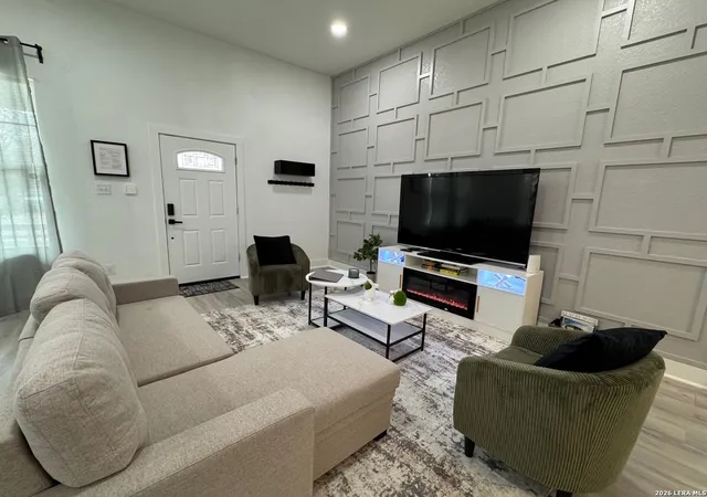 Photo 3 of Single family home for sale at 712 N Palmetto, San Antonio, TX 78202 | MLS# 1999808 | Listing updated on 2026-07-24