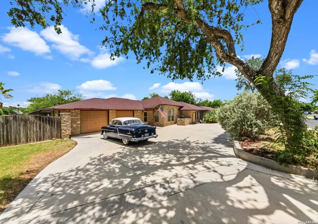 image of 120 Lincoln, Schertz, TX 78154 | MLS# 1999813