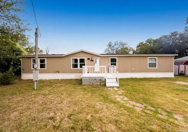 2nd image of 3907 Anaqua Dr, Elmendorf, TX 78112 | MLS# 1999814