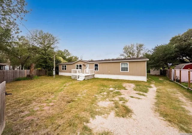 4th image of 3907 Anaqua Dr, Elmendorf, TX 78112 | MLS# 1999814