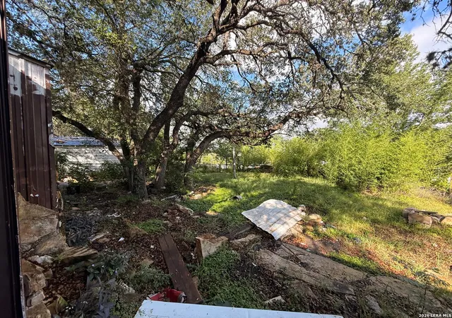 4th image of 626 La Cresta Dr, Canyon Lake, TX 78133 | MLS# 1999826