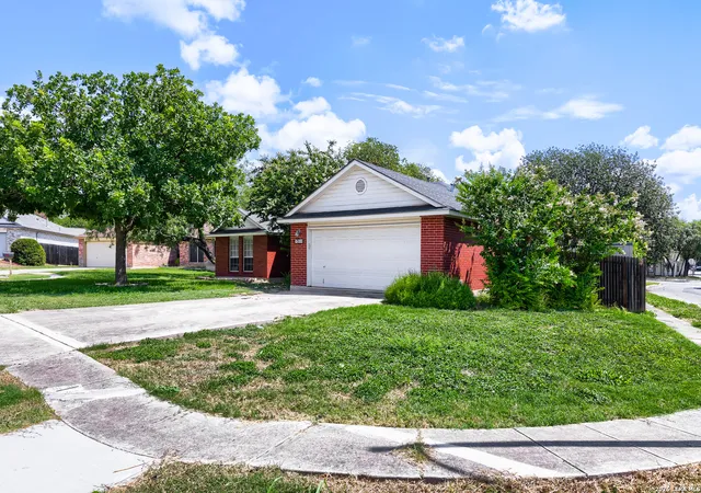 Photo 3 of Single family home for sale at 1911 Almond Dr, San Antonio, TX 78247 | MLS# 1999848 | Listing updated on 2026-09-14