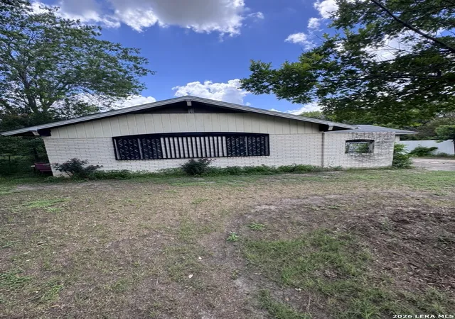 Photo 2 of Single family home for sale at 4232 Chestnuthill Dr, San Antonio, TX 78218 | MLS# 1999861 | Listing updated on 2026-09-07