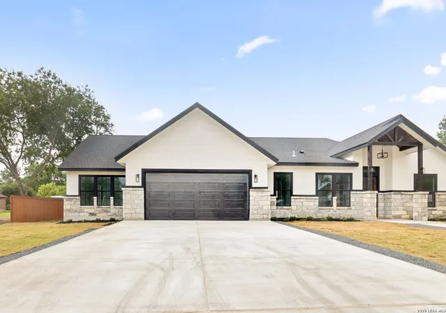 Photo 2 of Single family home for sale at 8220 Alton Blvd, Selma, TX 78154 | MLS# 1999866 | Listing updated on 2026-07-24