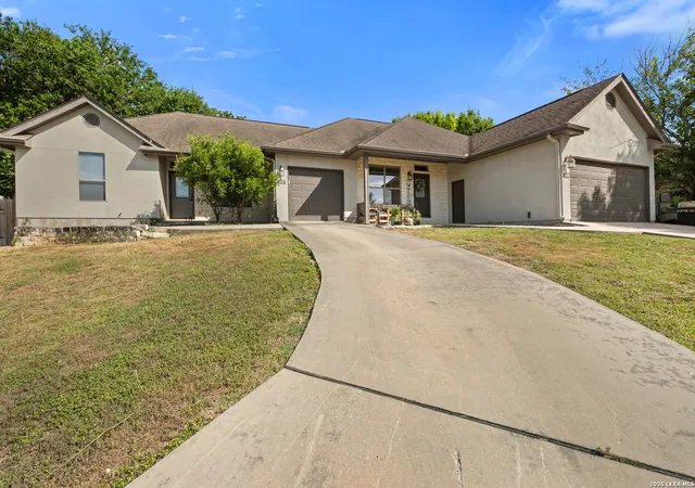 2nd image of 3017 Green Mountain Dr, New Braunfels, TX 78130 | MLS# 1999895
