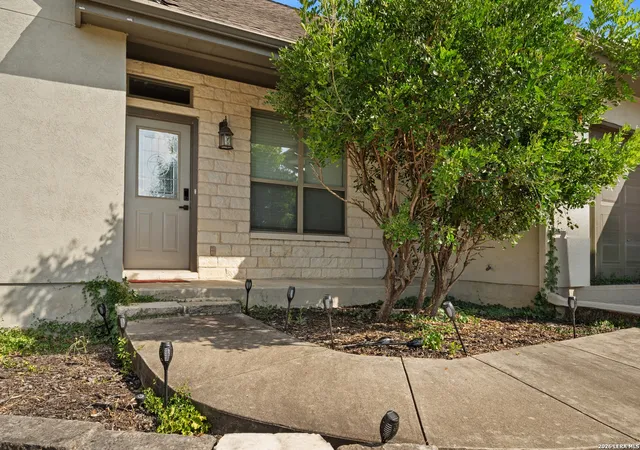 4th image of 3017 Green Mountain Dr, New Braunfels, TX 78130 | MLS# 1999895