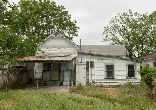 Photo 3 of Single family home for sale at 806 Burleson, San Antonio, TX 78202 | MLS# 1999900 | Listing updated on 2026-07-24