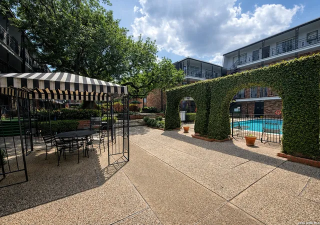 image of 8401 N New Braunfels Ave, San Antonio, TX 78209
