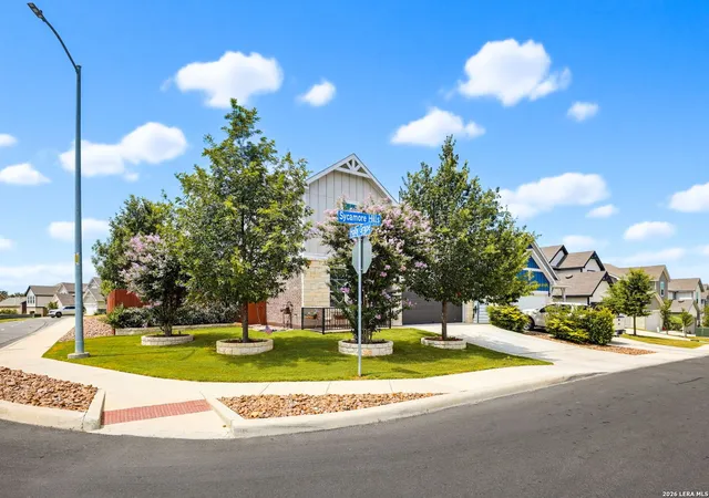 Photo 2 of Single family home for sale at 7806 Sycamore Hls, Boerne, TX 78015 | MLS# 1999956 | Listing updated on 2026-07-29