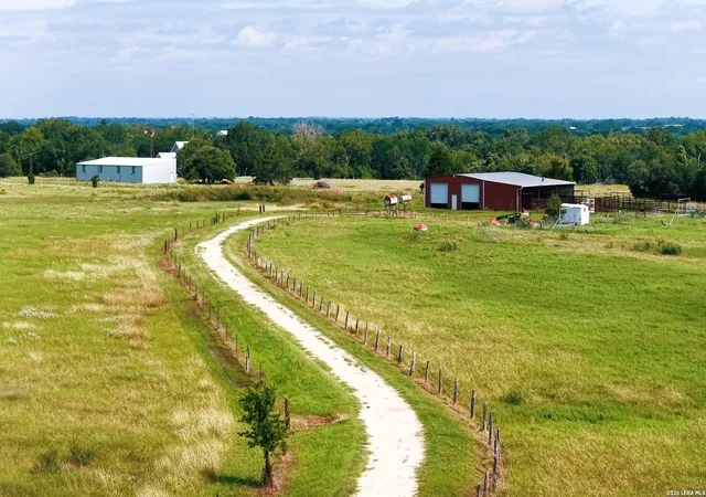 Homes for sale in Hallettsville, TX | 1162 County Road 234b, Hallettsville, TX 77964 | MLS# 1999960