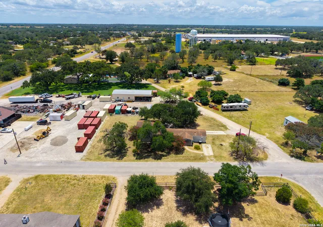 25th image of 113 9th St, Natalia, TX 78059 | MLS# 1999962