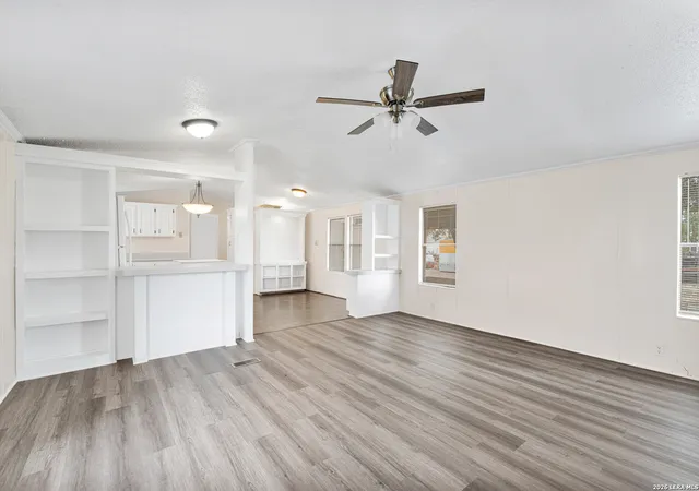 4th image of 113 9Th St, Natalia, TX 78059 | MLS# 1999962