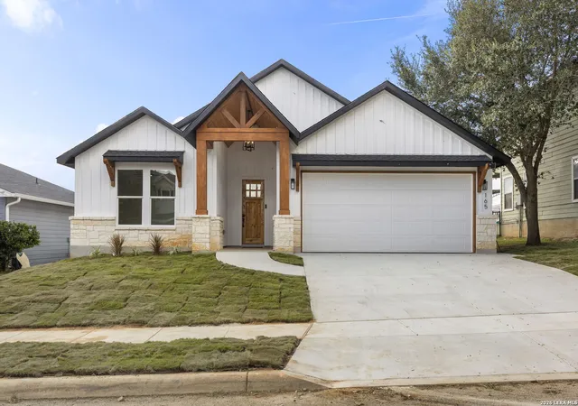 2nd image of 165 Whitewing Way, Floresville, TX 78114 | MLS# 1999963