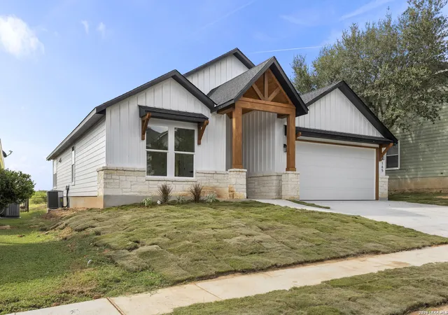 3rd image of 165 Whitewing Way, Floresville, TX 78114 | MLS# 1999963