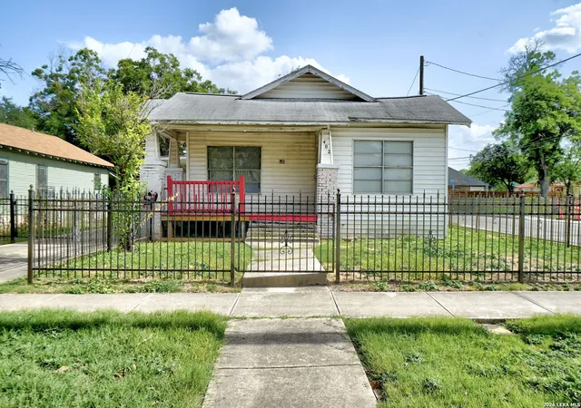 1st image of 402 Helena St, San Antonio, TX 78204 | MLS# 1999971