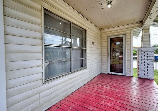 3rd image of 402 Helena St, San Antonio, TX 78204 | MLS# 1999971