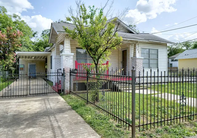 4th image of 402 Helena St, San Antonio, TX 78204 | MLS# 1999971